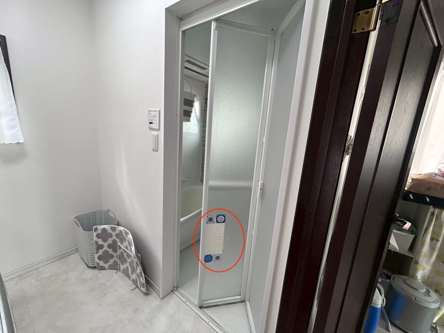 ユニット折れ戸 全景 (2)